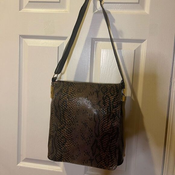 Snakeskin Pattern black and brown synthetic bucket style Shoulder Bag black trim - Picture 1 of 13
